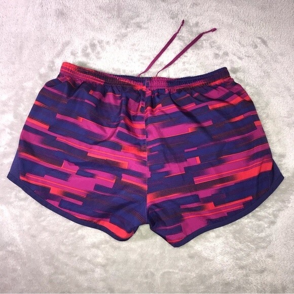 NIKE Women’s Lined Training & Running Shorts  //  Size- S - Picture 4 of 8